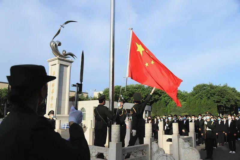 浙江日报社论：为勇当先行者谱写新篇章汇聚强大合力——热烈祝贺省政协十三届二次会议开幕